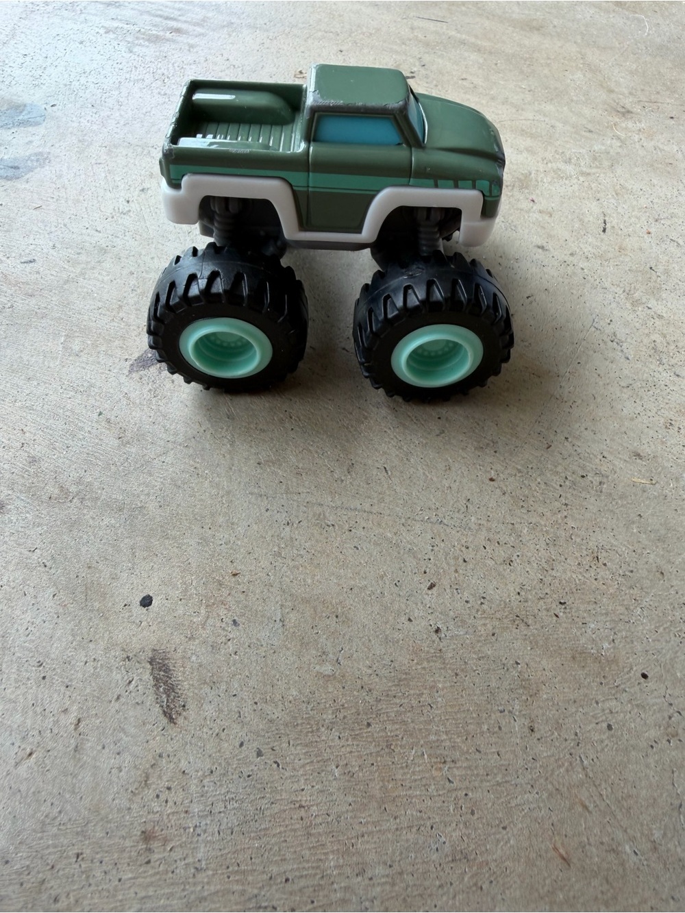 RARE Blaze & the Monster Machines Diecast Race Car Rudy - Picture 4 of 6